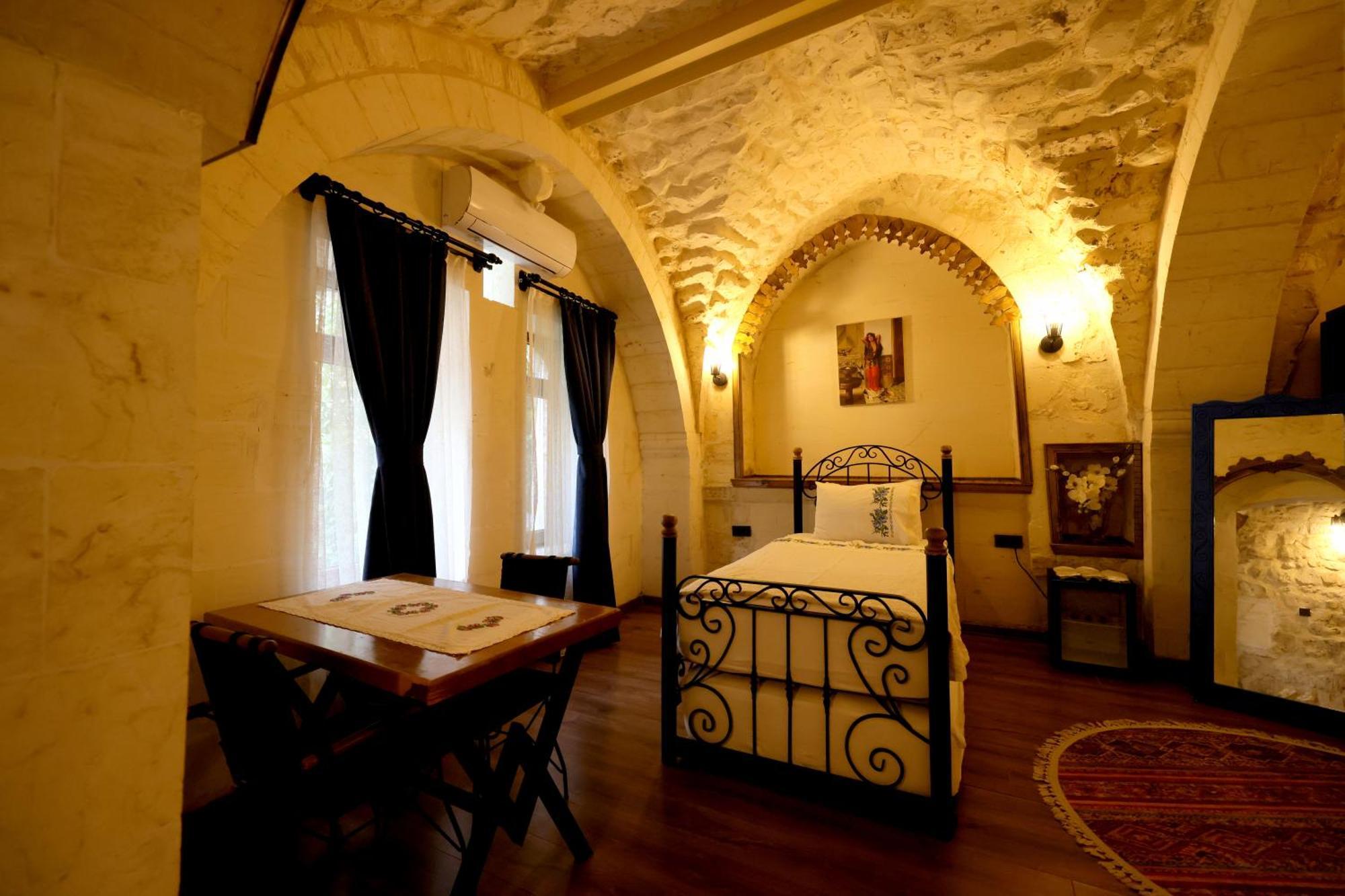 Astarte Hotel Urfa Exterior photo